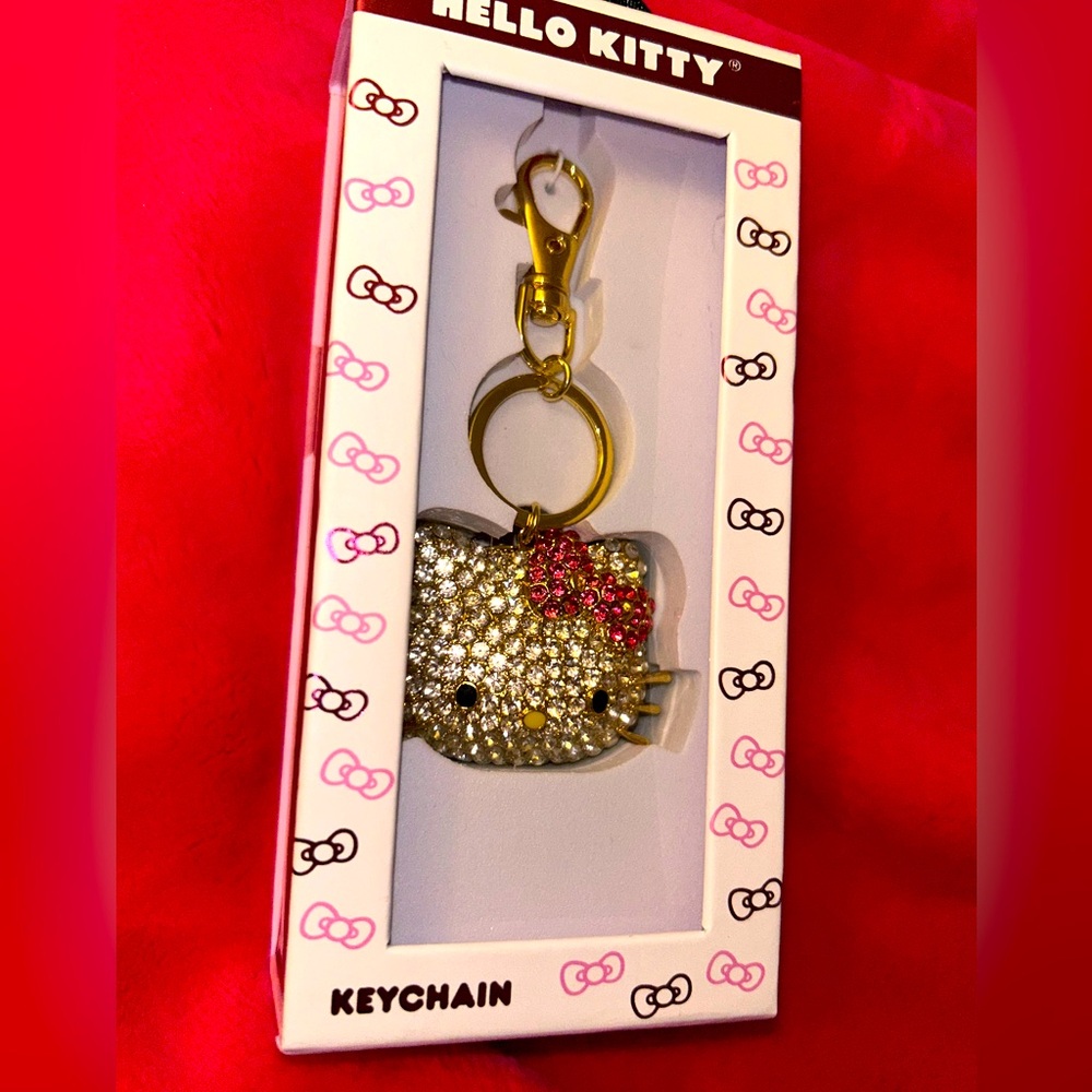 Hello Kitty Bling Keychain - Picture 2 of 2